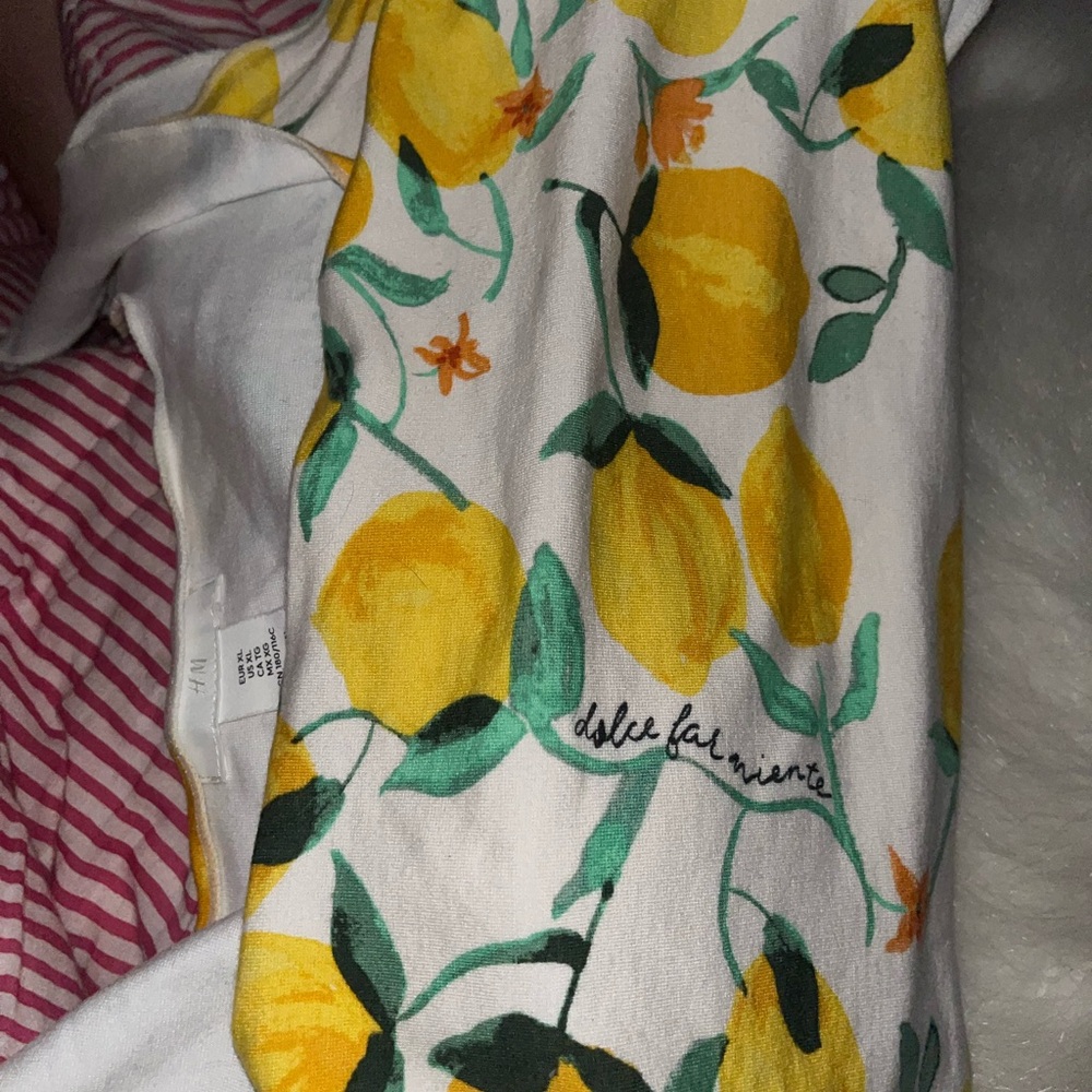 H&M Cream and Yellow Skater Mini Skirt and Crop Top - Picture 9 of 10